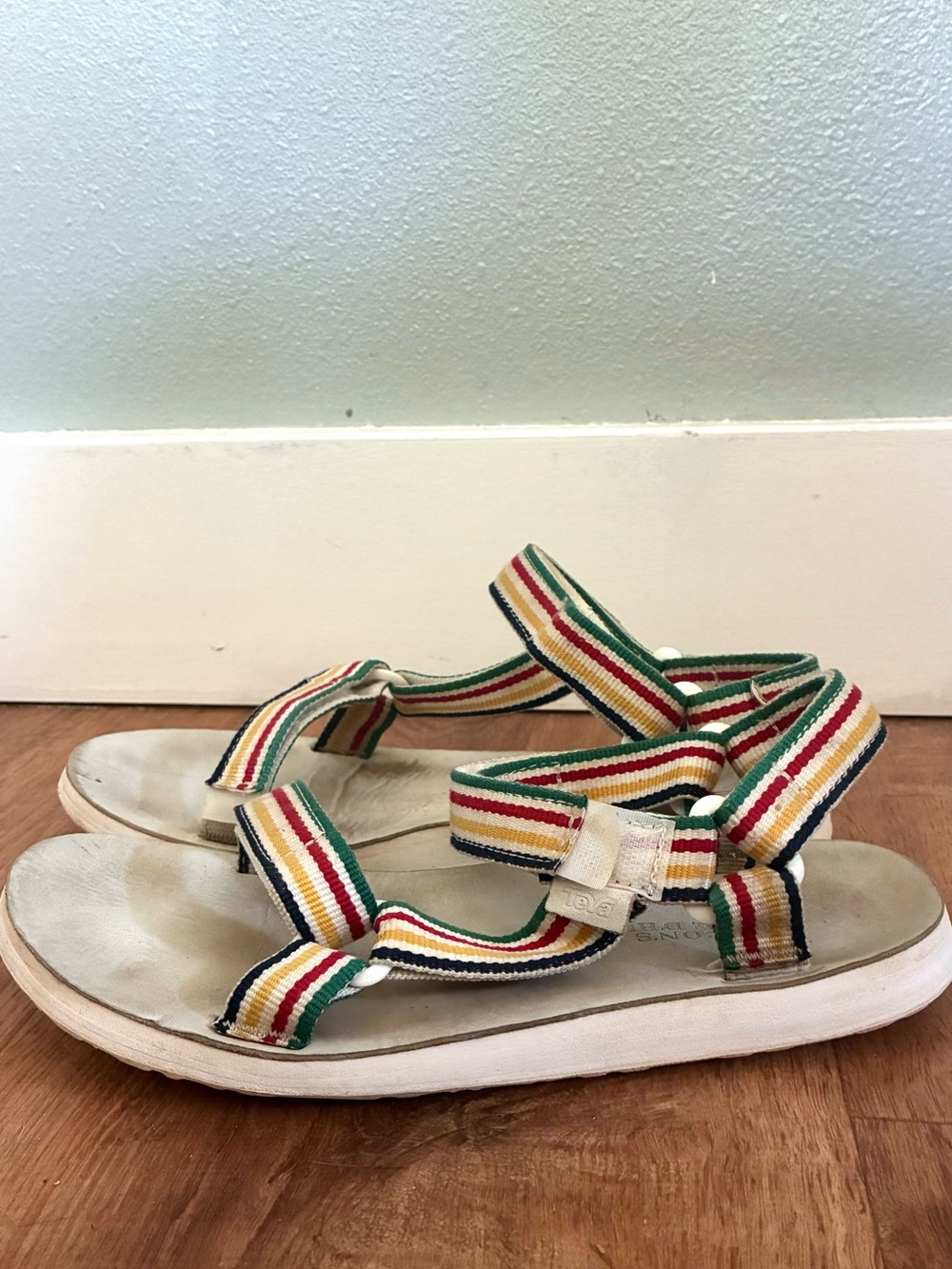 Hudson's Bay HBC Women Multi-Stripe Teva Original Universal Sandal Women’s 9 - Picture 6 of 8